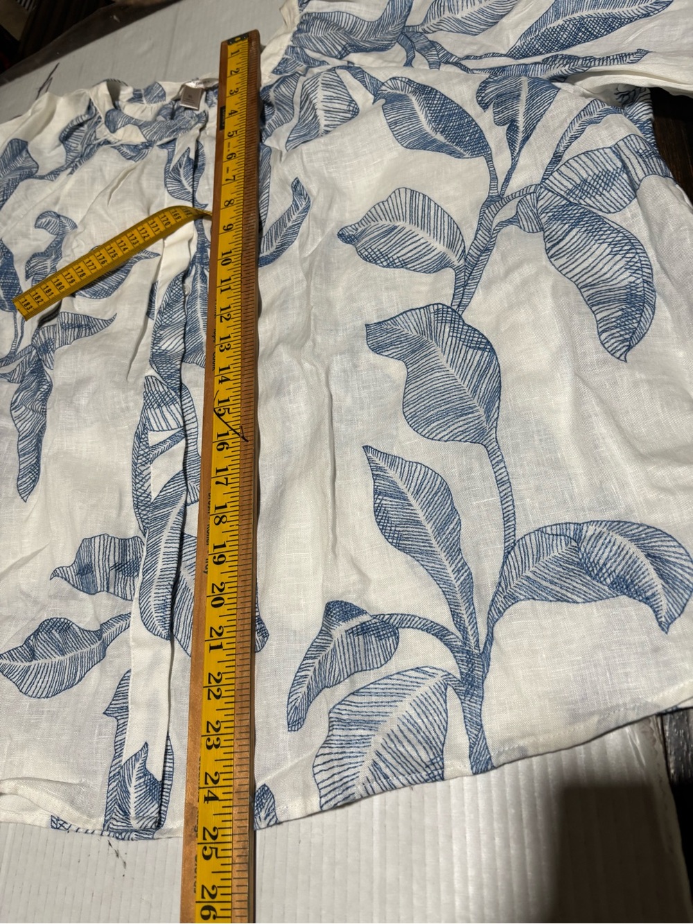 Banana Republic White Blouse with Blue Leaf Print - Picture 8 of 11